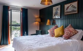 The Bridge Hotel  3*